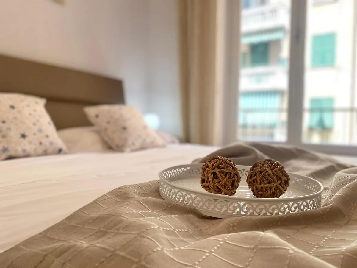 Casaviva - Lovely Bilo In Ancient Genoa Apartment 0*,
