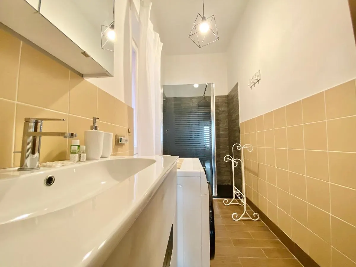 Casaviva - Lovely Bilo In Ancient Genoa Apartment